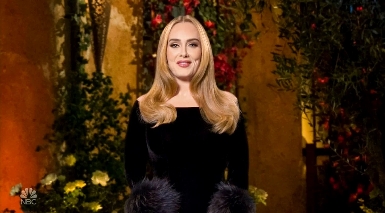 „30” este primul album al artistei Adele în decurs de şase ani.