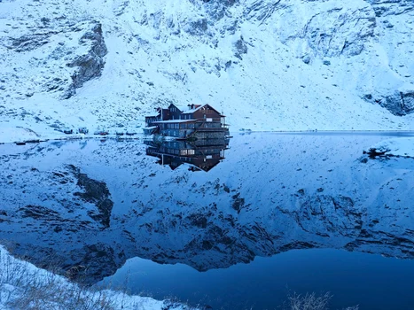 Muntii Fagaras  Foto Marius Turc (1) jpg