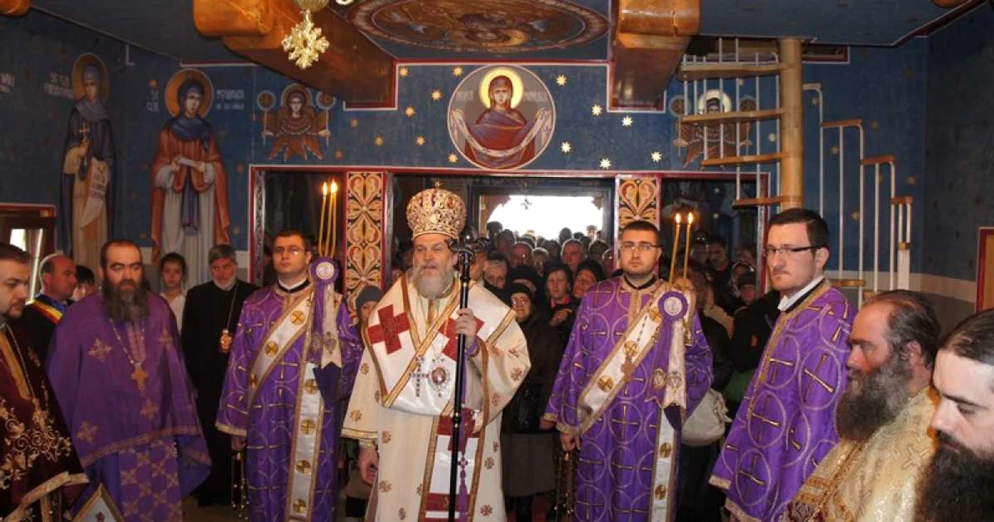 Slujbe de pomenire în toate bisericile ortodoxe FOTO ESC