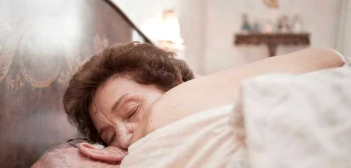 Victima, soţia unui fost marinar, a povestit o vecină, era cunoscută ca fiind extrem de activă şi „că îi plăcea să glumească împreună cu bărbaţii“. FOTO mirror.co.uk