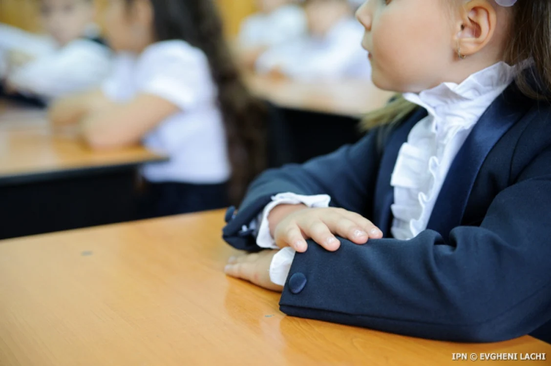 Subiectul uniformelor elevilor revine în actualitate