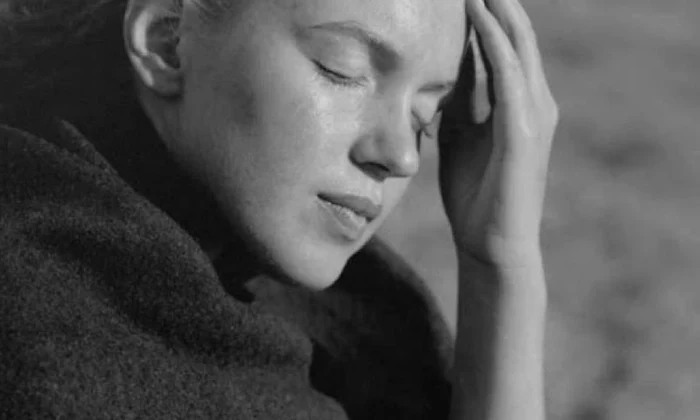 Norma Jeane Dougherty, înainte de a deveni Marilyn Monroe  «Când am spus moarte, ea şi a acoperit capul cu şalul de culoare închisă» / FOTO jpeg