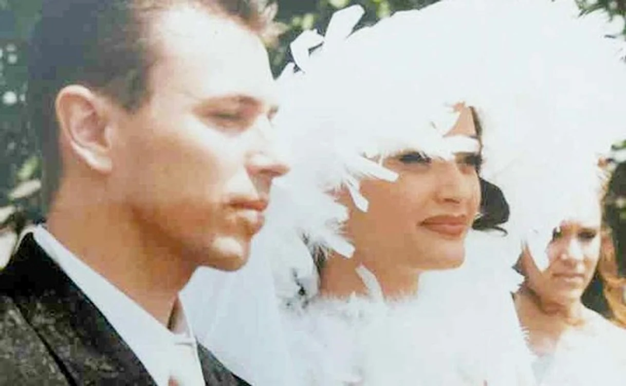 1998. Cristian Georgescu şi Anca Ţurcaşiu, în ziua nunţii