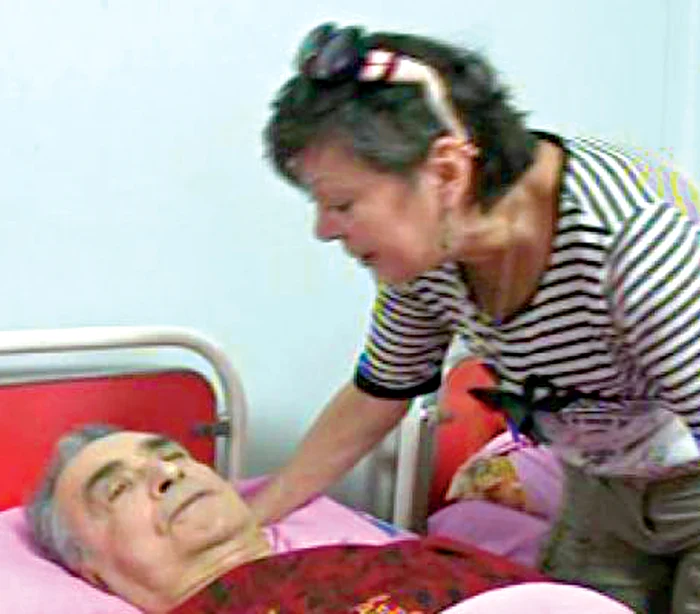 
    Iurie Darie e internat  din luna mai şi o are alături  pe Anca Pandrea (captură Pro TV)  