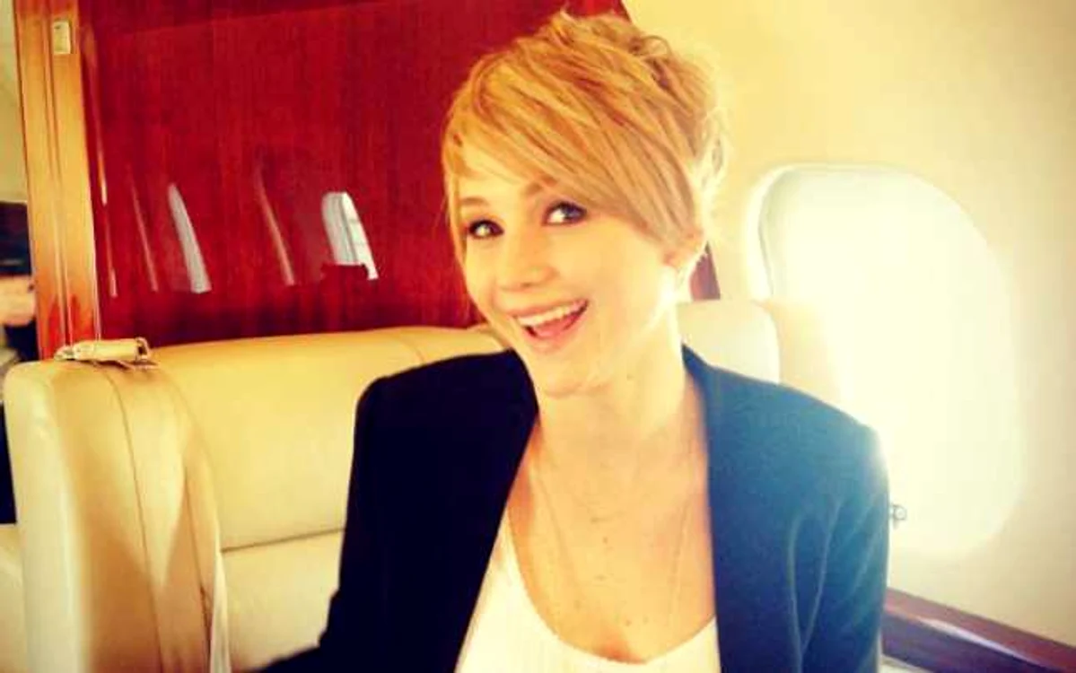 Actriţa Jennifer Lawrence a ales o tunsoare radicală de tip pixie