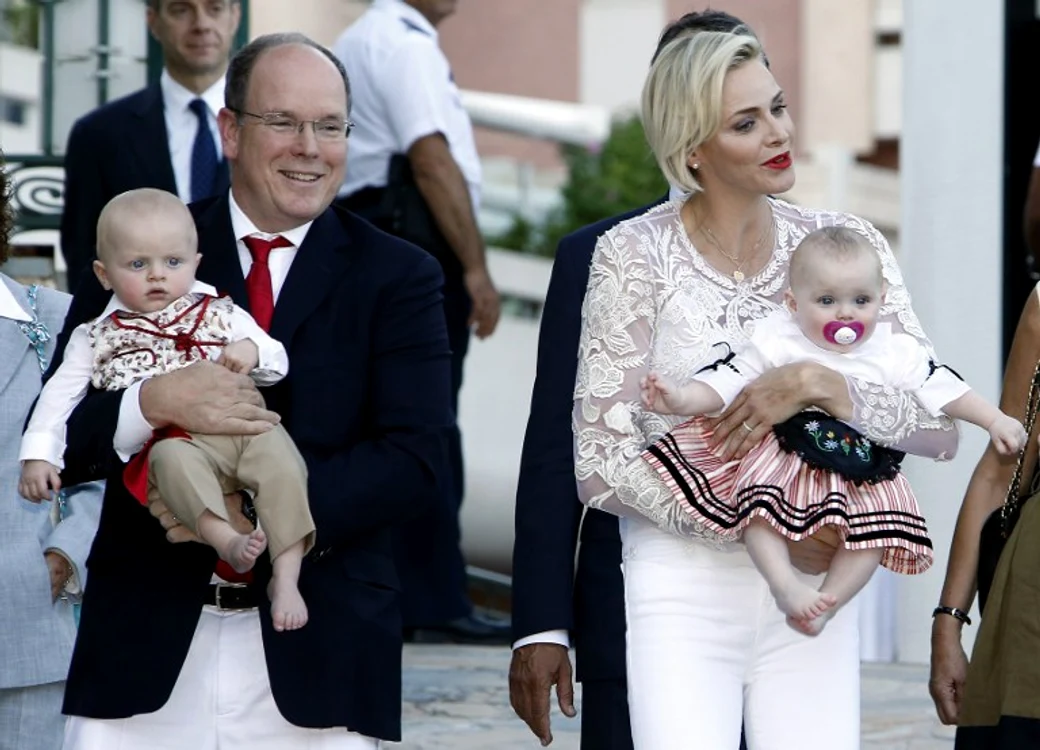 Gemenii Jacques și Gabriella, în timpul unei sărbători câmpenești, la 28 august 2015