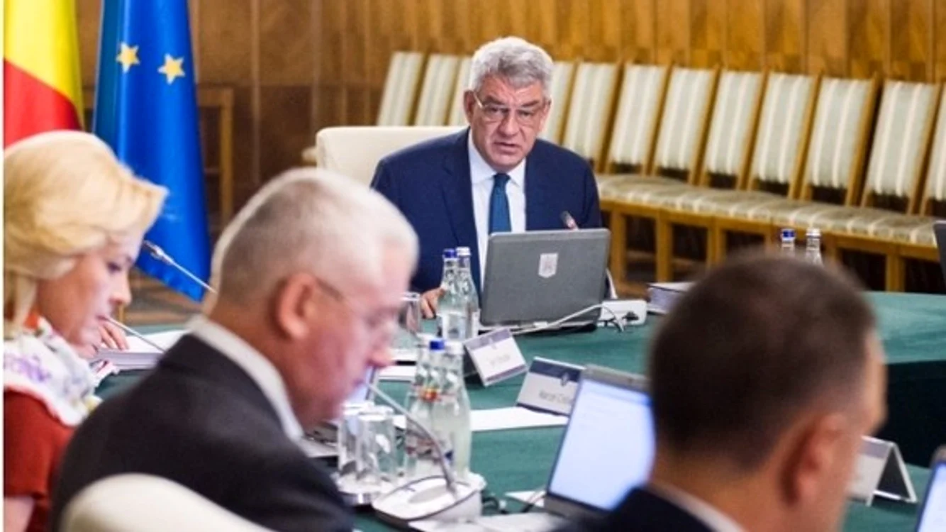 
    Guvernul a trimis Comisiei Europene un document care prevedea înghețarea salariilor bugetarilorFoto: Arhivă Click   