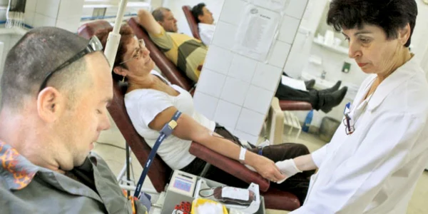 Între două donări, ar trebui  să treacă minimum 60 de zile