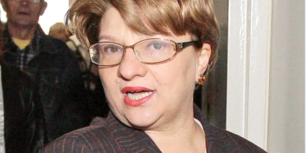 Floarea Mariana Ianson lua mită pentru a elibera acte de pensionare  