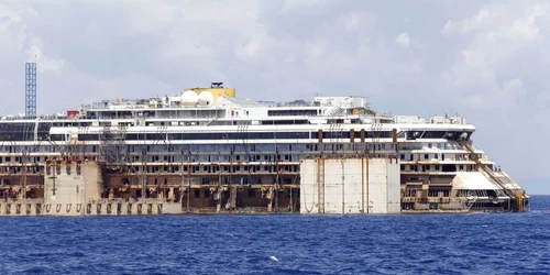 Costa Concordia epava nava FOTO Reuters