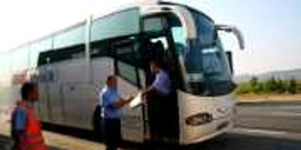 Craiova:Transportatorii pun în pericol viaţa oamenilor, de dragul profitului