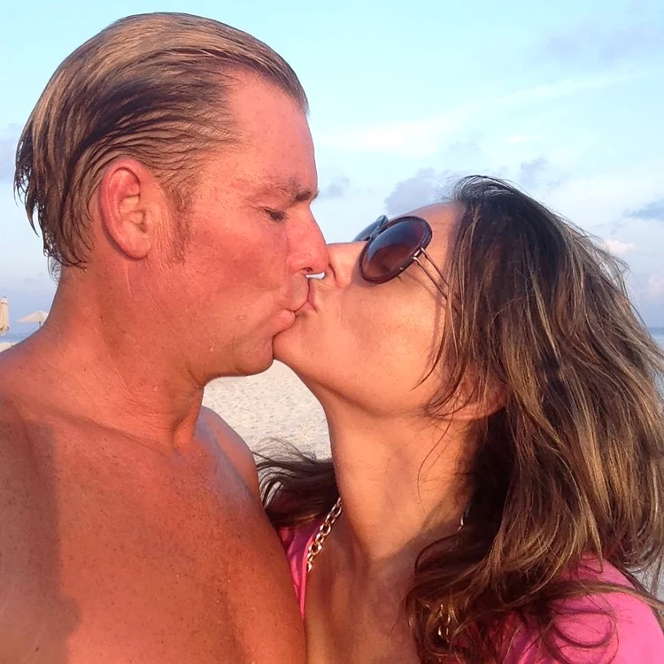 3 eliyabeth hurley si shane warne 2 jpg jpeg