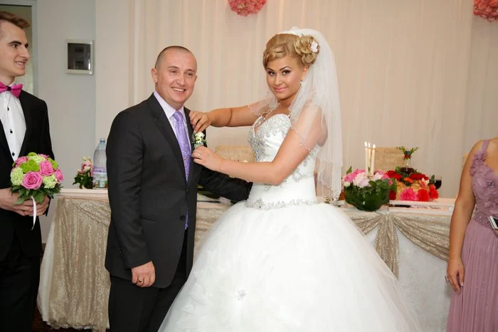 Cornelia şi Lupu Rednic au fost naşi la o nuntă cu 1.000 de invitaţi.