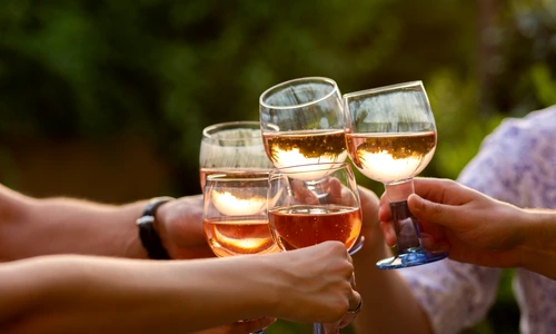 pahare   shutterstock 2155428393 jpg