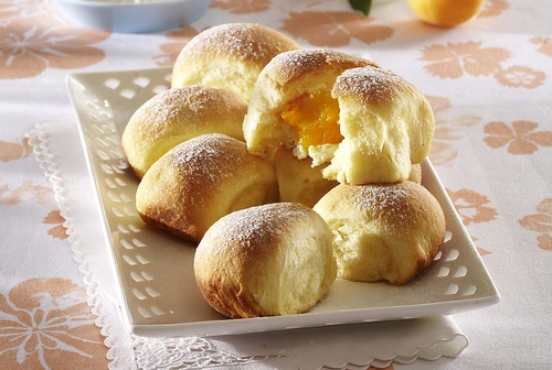gogosele cu branza si caise jpeg