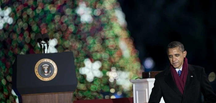 Preşedintele american Barack Obama, în timpul discursului susţinut cu ocazia ceremoniei de prindere a luminiţelor din bradul de Crăciun FOTO AFP