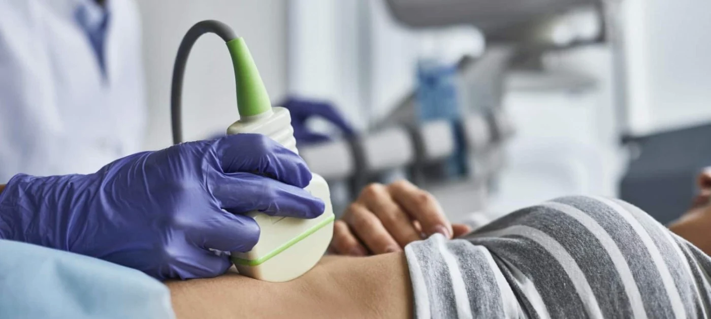 Vor fi suplimentate sumele, astfel încât pacienţii care trec prin acest proces al consultaţiei preventive "să nu întâmpine niciun obstacol în efectuarea analizei prescrise de medic" foto: eurosanity.ro