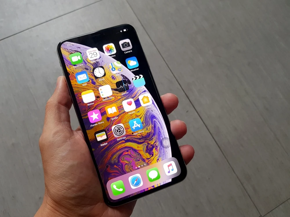 iPhone XS Max // FOTO Adrian Pogîngeanu (Adevărul)