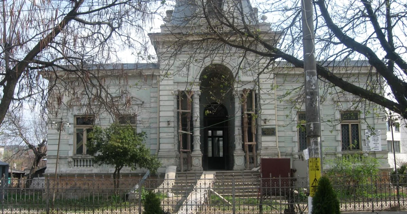 Muzeul Municipal din Huşi a fost construit în 1956 FOTO