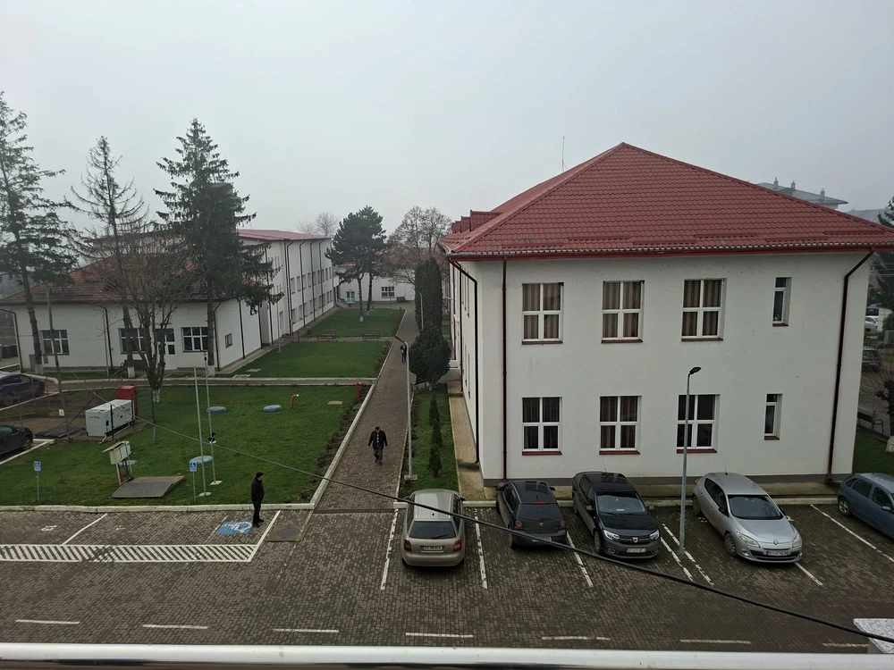 O parte a campusului liceului Mihai Ciucă din Săveni FOTO Cosmin Zamfirache