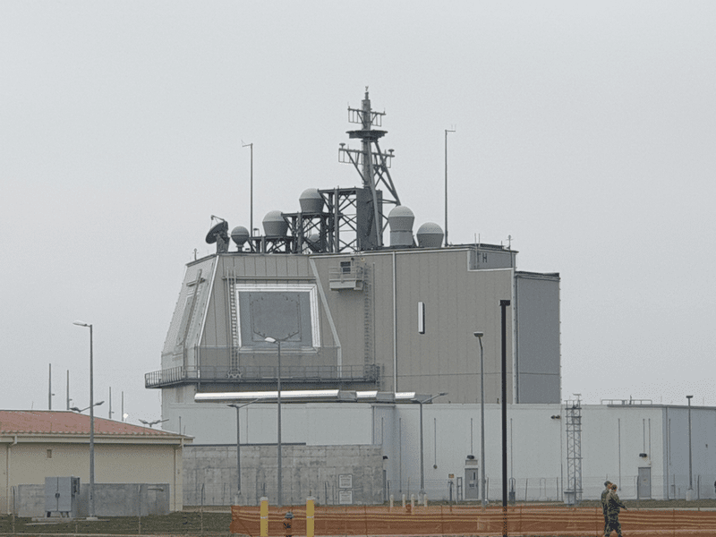 Radar NATO, orbit de un depozit la Deveselu. MApN explică de ce a fost de acord cu construcţia
