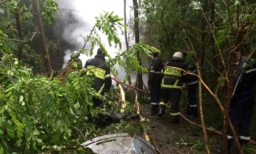 Pompierii au intervenit pentru a stinge incendiul de la fața locului jpeg
