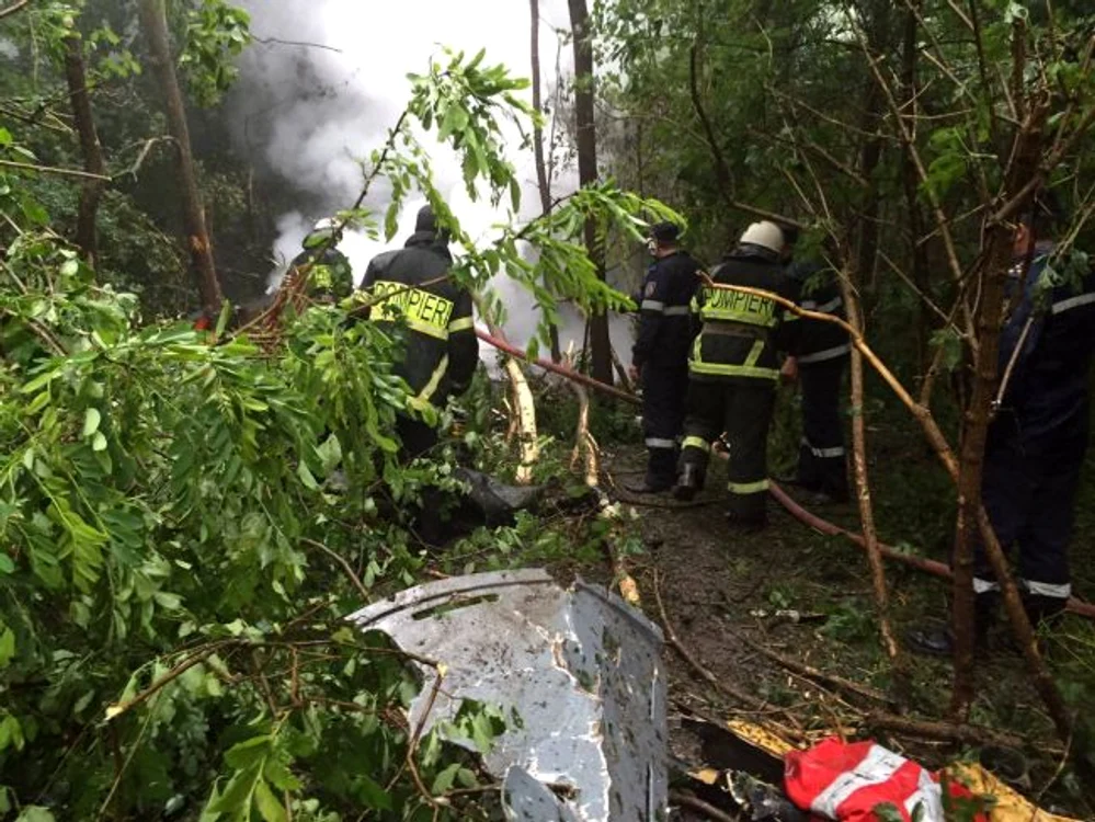 Pompierii au intervenit pentru a stinge incendiul de la fața locului