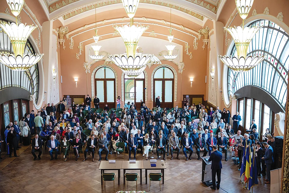 Interesul  a fost maxim  la conferința  de presă. FOTO: MinisterulLucrarilorPublice