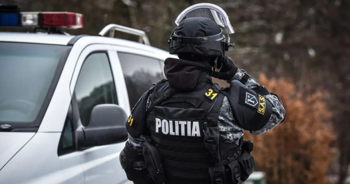 Percheziţii în Dolj într-un dosar de delapidare: funcţionari suspectaţi că au însuşit bonuri de carburant