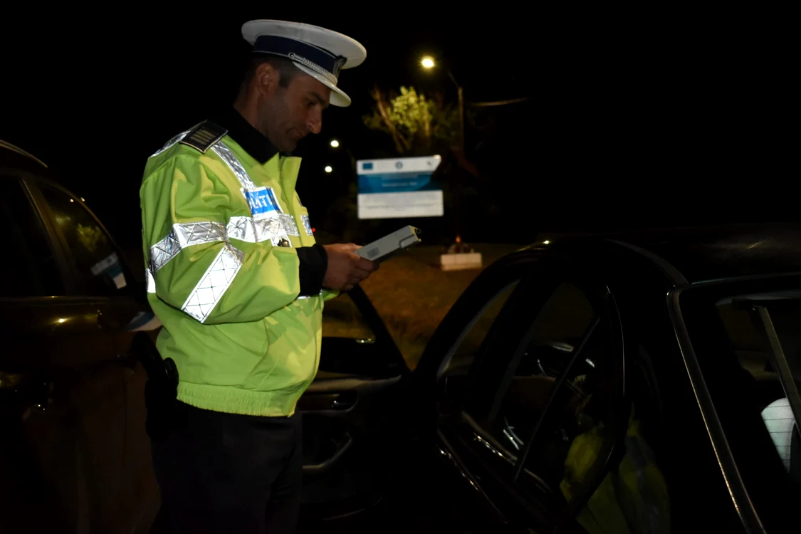 Polițiștii au dat 150 de amenzi, sâmbătă noapte Foto: Poliție Facebook