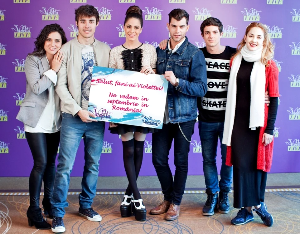 Protagoniştii spectacolului  „Violetta Live“ FOTO Disney Channel