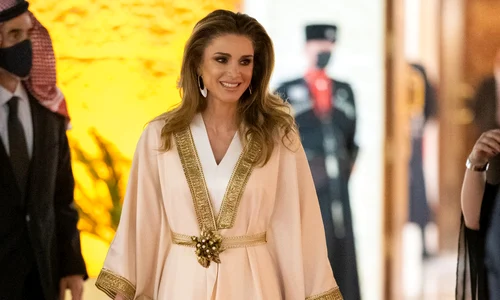 Regina Rania implineste 53 de ani   pagina oficiala (8) jpg