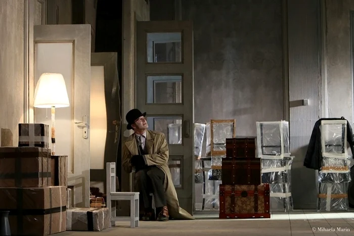Francisco Alfonsin in spectacolul Noul locatar (foto Mihaela Marin)