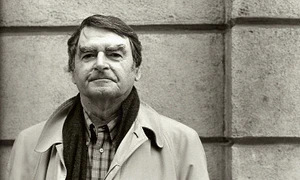 „Scriind, mi am amintit lucruri pe care le credeam uitate“ – interviu cu David LODGE jpeg