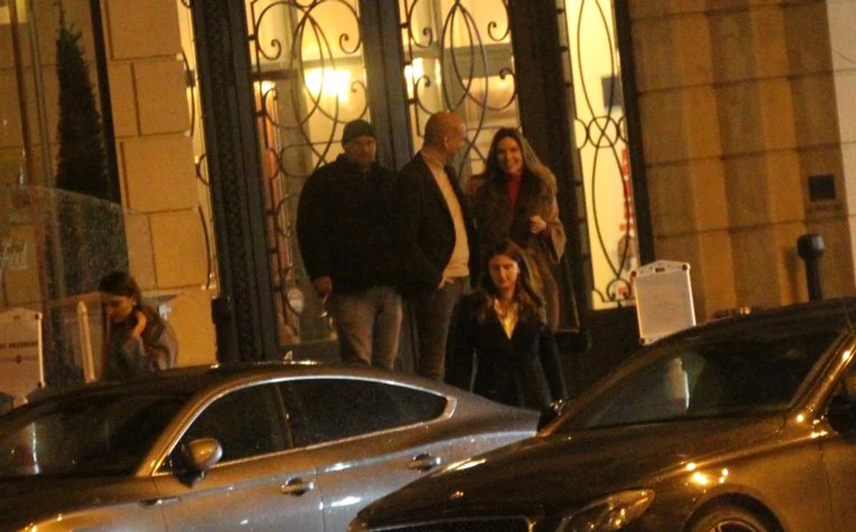 Simona Halep iese din restaurant, in jurul orei 23.00