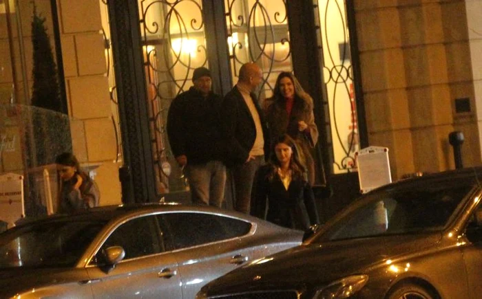 Simona Halep iese din restaurant, in jurul orei 23.00