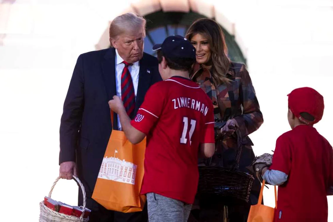 Donald Trump Melania Trump Casa Alba Halloween FOTO EPA-EFE / Michael  Reynolds