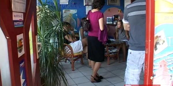 Proprietarul agenției de turism a declarat că nu a reușit să își respecte contractul (foto: dejeanul.ro)