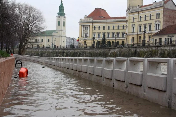 Promenada din Oradea, sub ape