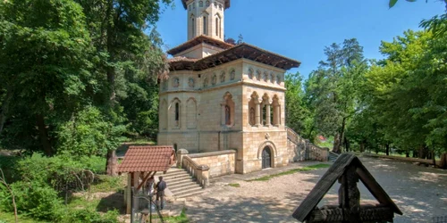 biserica florica stefanesti arges foto ziarul lumina