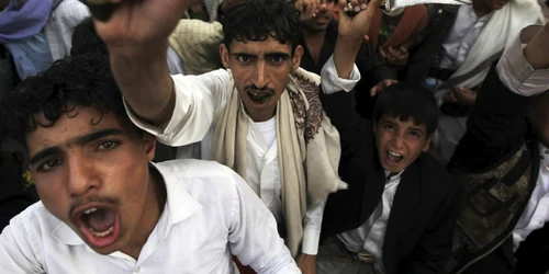 protest yemen reuters