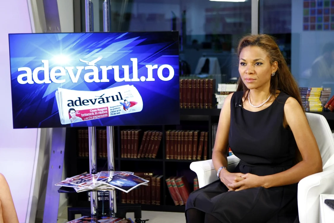Nadine
revine după câţiva ani de pauză în TV ca prezentatoare a
show-ului „Vorbeşte lumea“ FOTO Pro TV