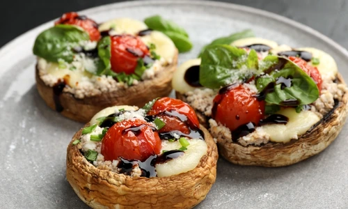 Ciuperci umplutute  Sursa foto shutterstock 2644006253 jpg