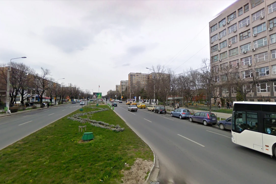 
    Semaforul a rămas blocat pe culoarea galben intermitent (foto de arhivă)foto: Adevărul  