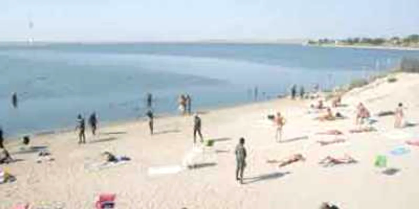 Constanta: Litoral 2009/Nămolul românesc, căutat de străini