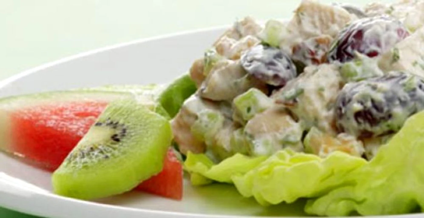 salata cremoasa de pui cu tarhon jpeg