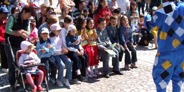 Târgovişte: Festivalul Păpuşilor Vii continuă la Târgovişte