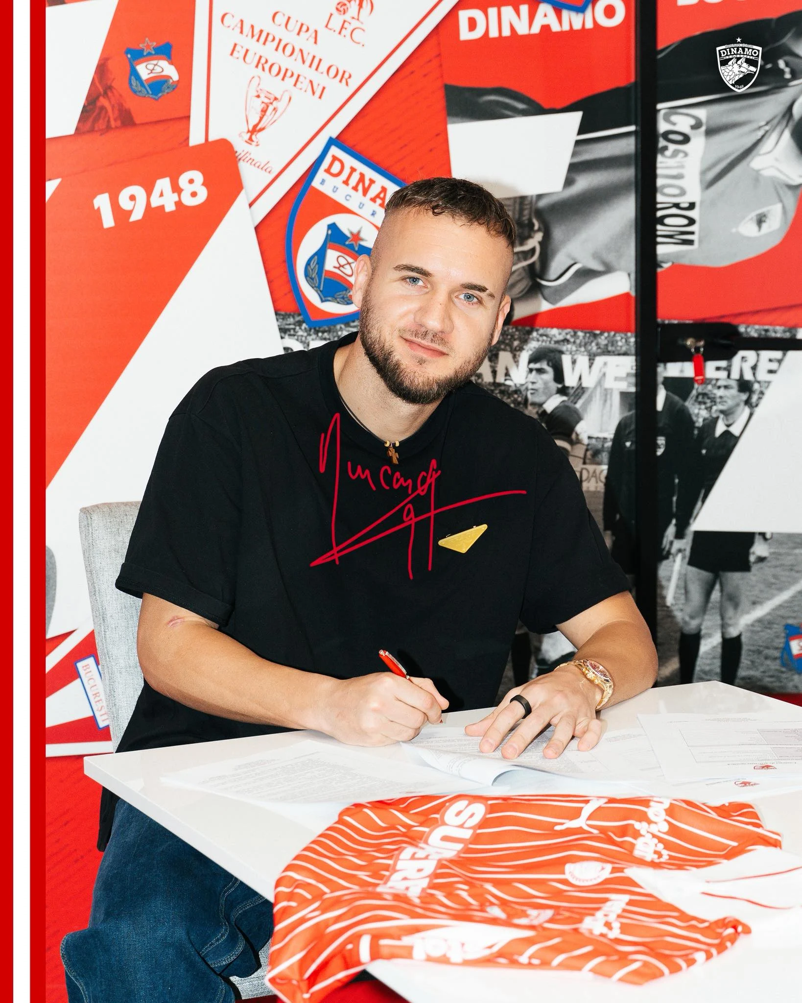 Dinamo atacă titlul cu atacantul păgubit în dosarul Nordis. A ales să poarte pe tricou un număr neobișnuit