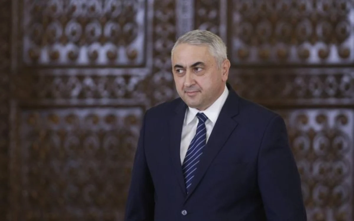 Valentin Popa a demisionat din funcţia de ministru al Educaţiei
