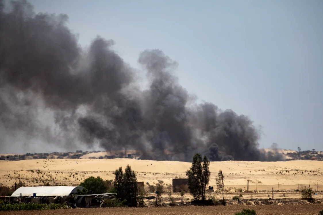 Bombardamente israeliene asupra orașului Rafah FOTO EPA-EFE